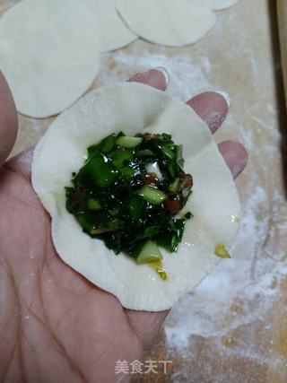 【山东】荠菜煎饺的做法步骤:7