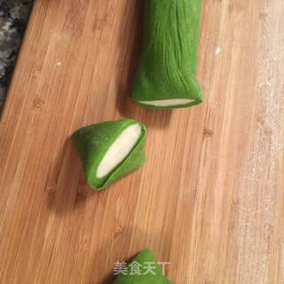 翡翠白玉饺子的做法步骤:7