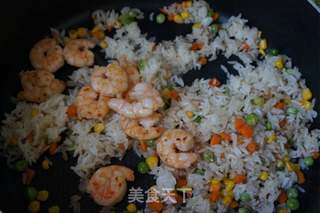【山东】虾仁蛋包饭的做法步骤:5