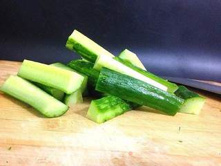 酱黄瓜-----配稀饭必备的做法步骤：2