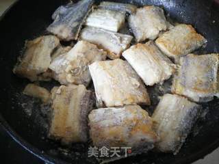 【烟台】红烧带鱼的做法步骤:5