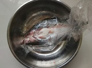 清蒸巴沙鱼的做法步骤：1