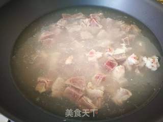 【烟台】红烧牛肉的做法步骤：2