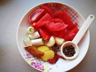 【烟台】红烧牛肉的做法步骤：3