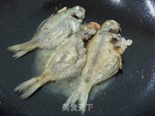 【闽南】香煎肉鲳鱼的做法步骤:4