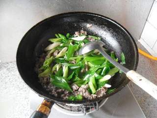 【东北】葱爆羊肉的做法步骤：9