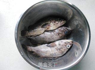 【烟台】奶白黄颡鱼汤的做法步骤：1