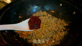 酸菜香菇鸡蛋炒饭的做法步骤：12