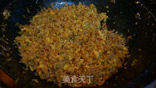 酸菜香菇鸡蛋炒饭的做法步骤:16