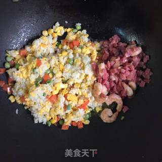 【江苏】扬州炒饭的做法步骤:9