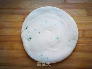 【烟台】烫面葱油饼的做法步骤:9