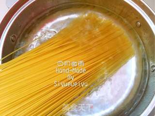 【意大利】黑胡椒意大利面的做法步骤:2