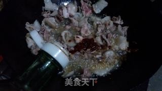 【四川】蒜苗回锅肉的做法步骤：5