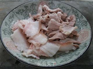 【四川】蒜苗回锅肉的做法步骤:2