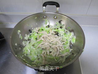【上海】黄芽菜肉丝春卷的做法步骤:9