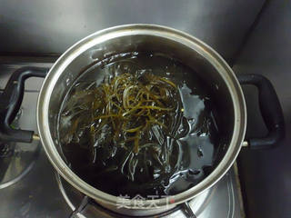 海带丝拌豆皮的做法步骤:4