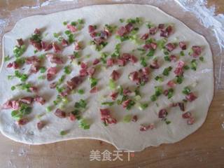 【湖北】腊肠葱香饼的做法步骤:5