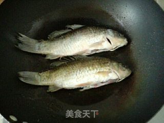 【天津】鲫鱼豆腐汤的做法步骤：3