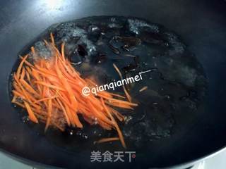 【山东】清新西兰花拌木耳的做法步骤：3