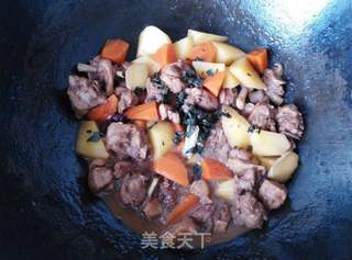 【烟台】土豆烧鸭腿的做法步骤:10