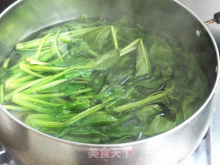【天津】菠菜丸子汤的做法步骤:2