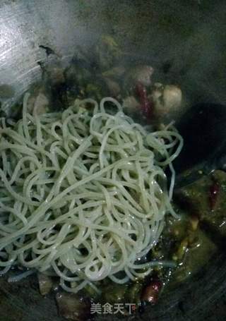 猪肉酸菜炖粉条的做法步骤:4