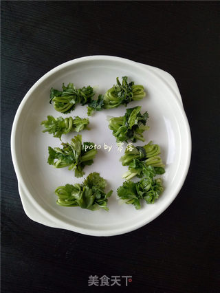 【四川】培根香菜卷的做法步骤:2