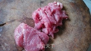 【四川】酸汤肉片的做法步骤：1