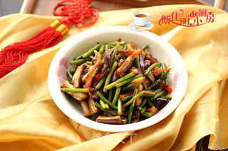 【湖北】茄子炒蒜薹的做法步骤:9