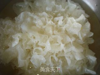 【河北】冰糖银耳炖雪梨的做法步骤:2