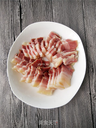 【四川】香煎腊肉的做法步骤:5