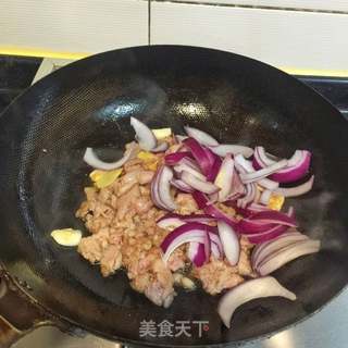 【广东】蚝油草菇炒肉片的做法步骤:9
