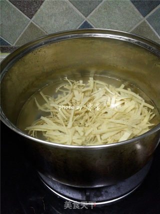 【四川】凉拌木耳豆皮丝的做法步骤:4