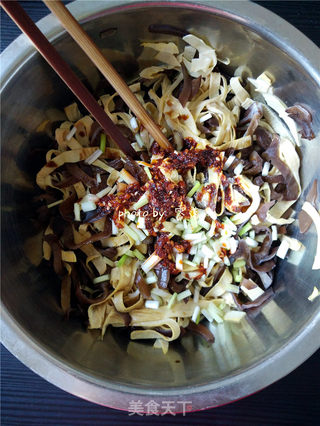 【四川】凉拌木耳豆皮丝的做法步骤:10