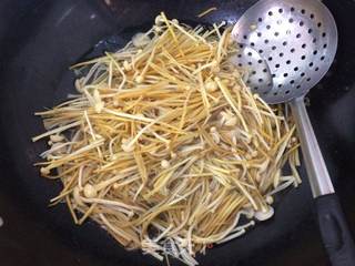 【闽南】油泼金针菇的做法步骤:2
