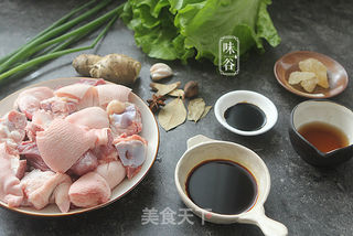 【广东】焖猪手的做法步骤：1