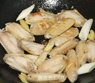 【辽宁】红烧栗子鸡翅的做法步骤:6