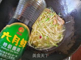【烟台】鲜虾萝卜丝汤的做法步骤:6