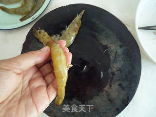 可乐烧虾的做法步骤:2