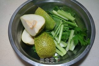 【北京】甜梨芹菜汁的做法步骤：2