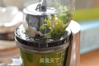 【北京】甜梨芹菜汁的做法步骤：5