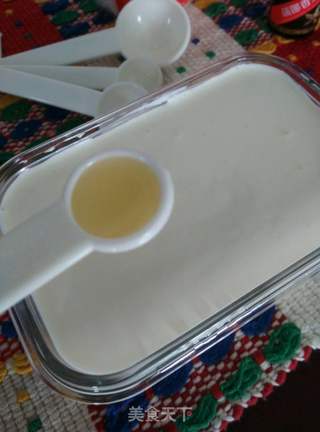 酸奶香草冰淇淋的做法步骤:5