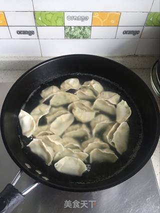 【温州】鱿鱼鲜肉汤饺的做法步骤:6