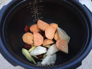 【广东】红枣地瓜糖水的做法步骤:3