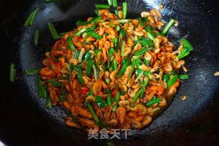 【天津】韭菜炒河虾的做法步骤:8