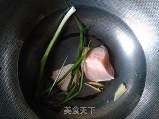 蛤干烧粉丝的做法步骤:3