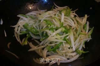 【北京】肉丝炒洋葱的做法步骤：4