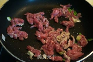 牛肉粉丝炒合菜的做法步骤：5