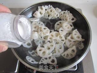 糖醋藕片的做法步骤:6