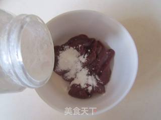 猪肝炒菠菜的做法步骤:2